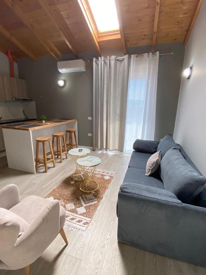 Villa Yseni Orikum Bagian luar foto