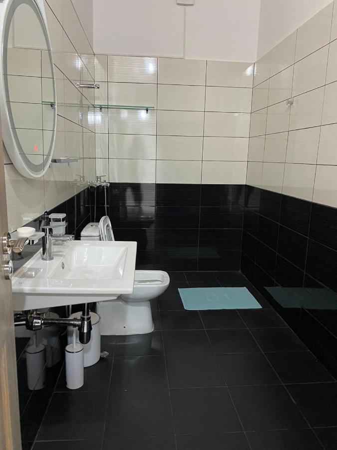 Villa Yseni Orikum Bagian luar foto