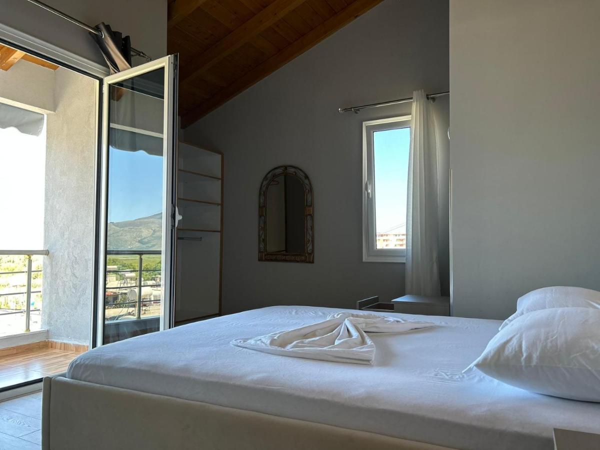 Villa Yseni Orikum Bagian luar foto